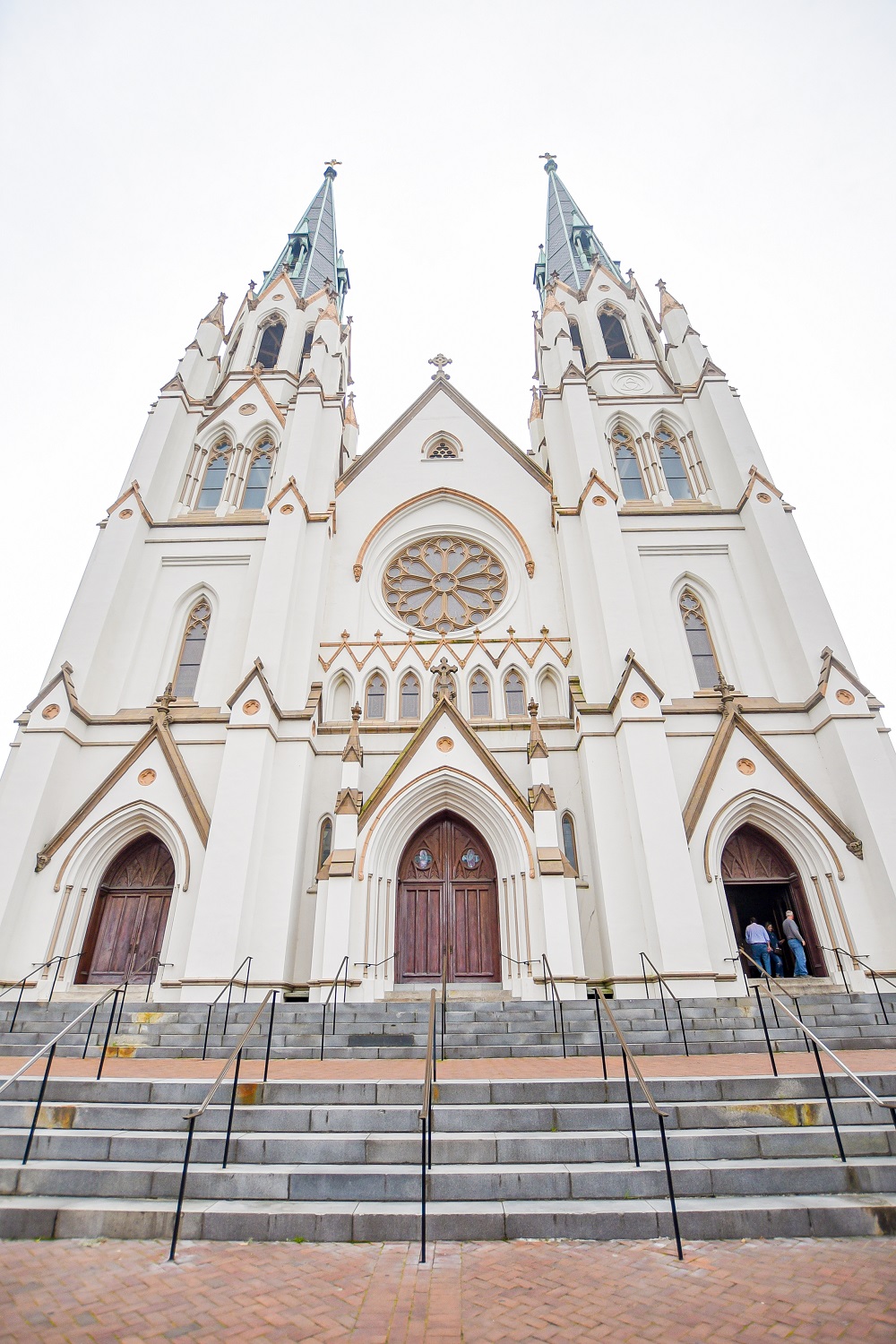 5 Southern US Cities to Visit this Spring: visit Asheville, Charleston, Key West, Nashville, and Savannah this March, April, or May.