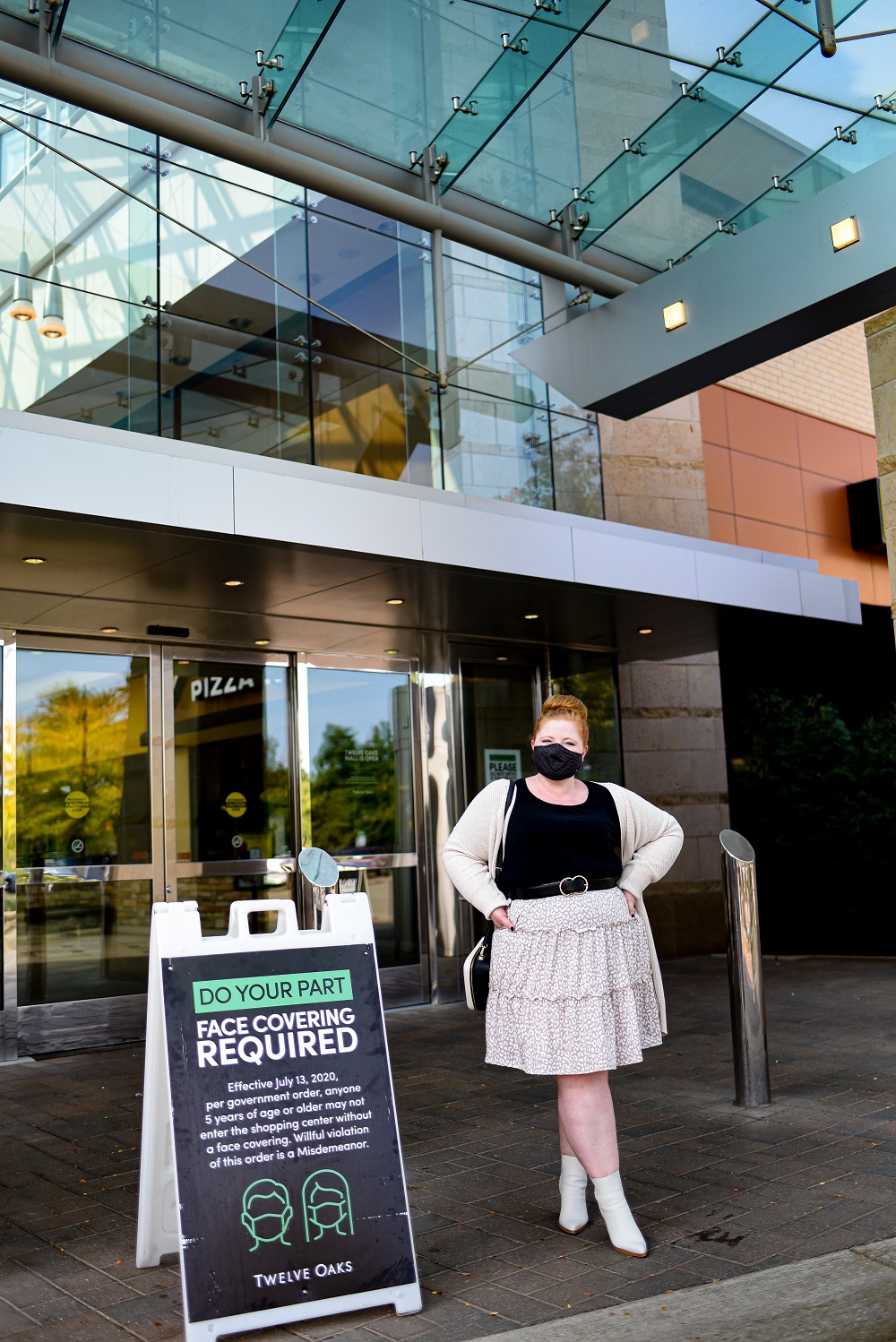 Shopping Safe at Twelve Oaks Mall: I'm sharing my tips for enjoying a girls day at the mall, with tips for staying safe at mall shops and restaurants. #twelveoaksmall #shoptwelveoaks #detroitmall #michiganmall #michiganinfluencer #detroitinfluencer #annarborinfluencer