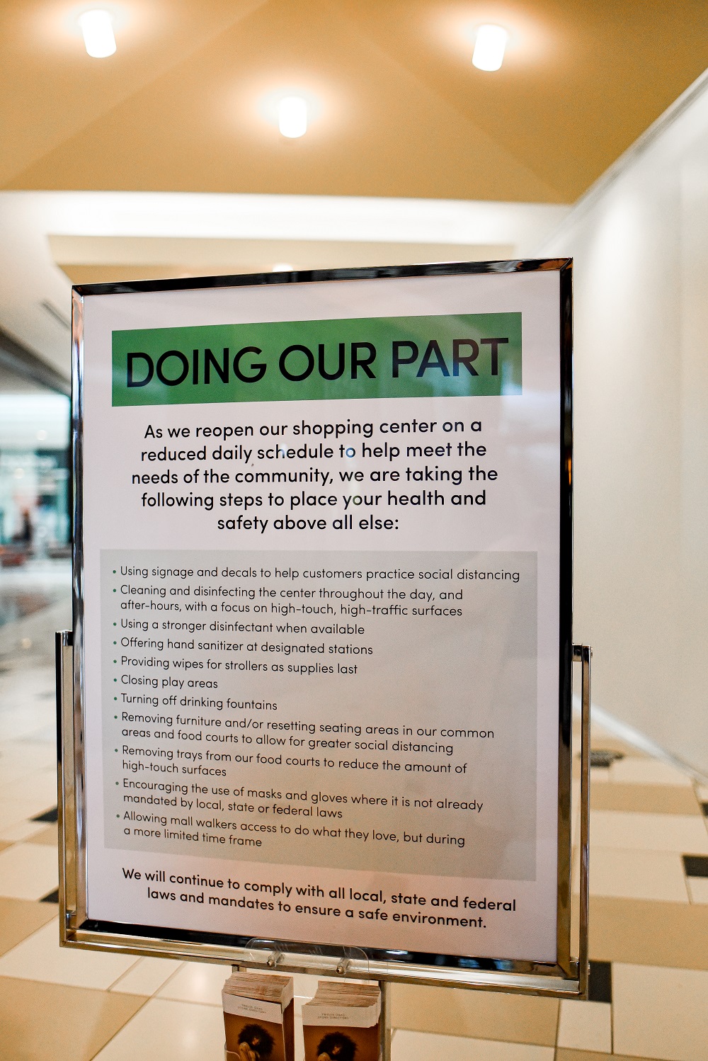 Shopping Safe at Twelve Oaks Mall: I'm sharing my tips for enjoying a girls day at the mall, with tips for staying safe at mall shops and restaurants. #twelveoaksmall #shoptwelveoaks #detroitmall #michiganmall #michiganinfluencer #detroitinfluencer #annarborinfluencer
