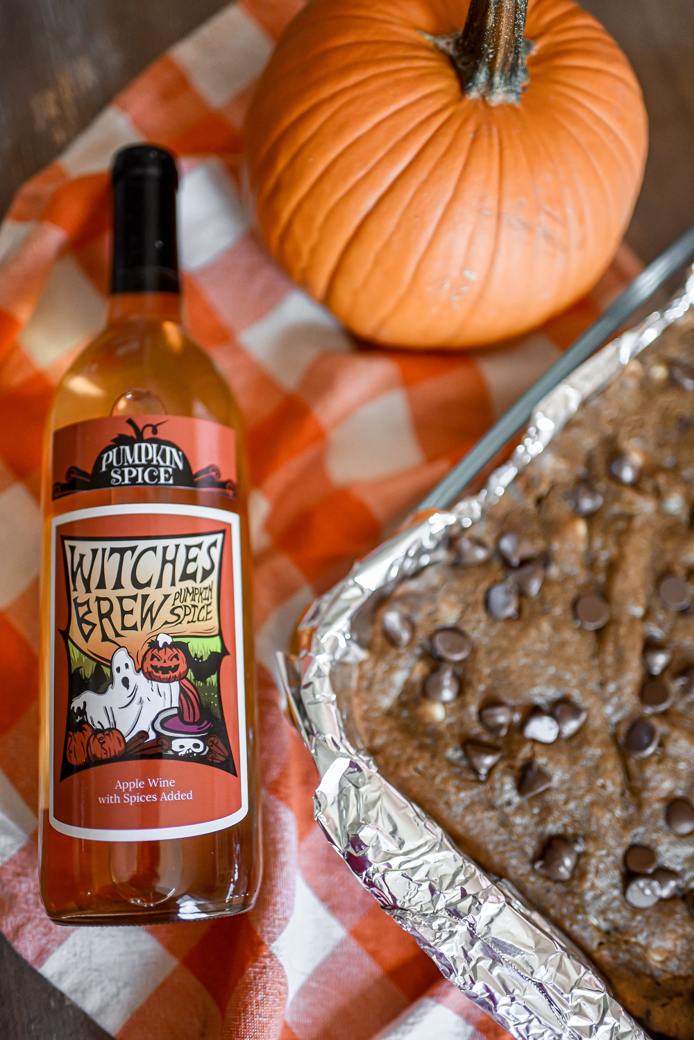 Witches Brew Wine: Original Mulled, Spiced Apple, & Pumpkin Spice from Leelanau Wine Cellars Michigan winery and tasting room! #witchesbrew #witchesbrewwine #witchesbrewcocktail #witchesbrewdrink #witchesbrewpunch #witchesbrewrecipe #leelanauwinecellars #leelanauwine #drinkhappythoughts #drinkupwitches