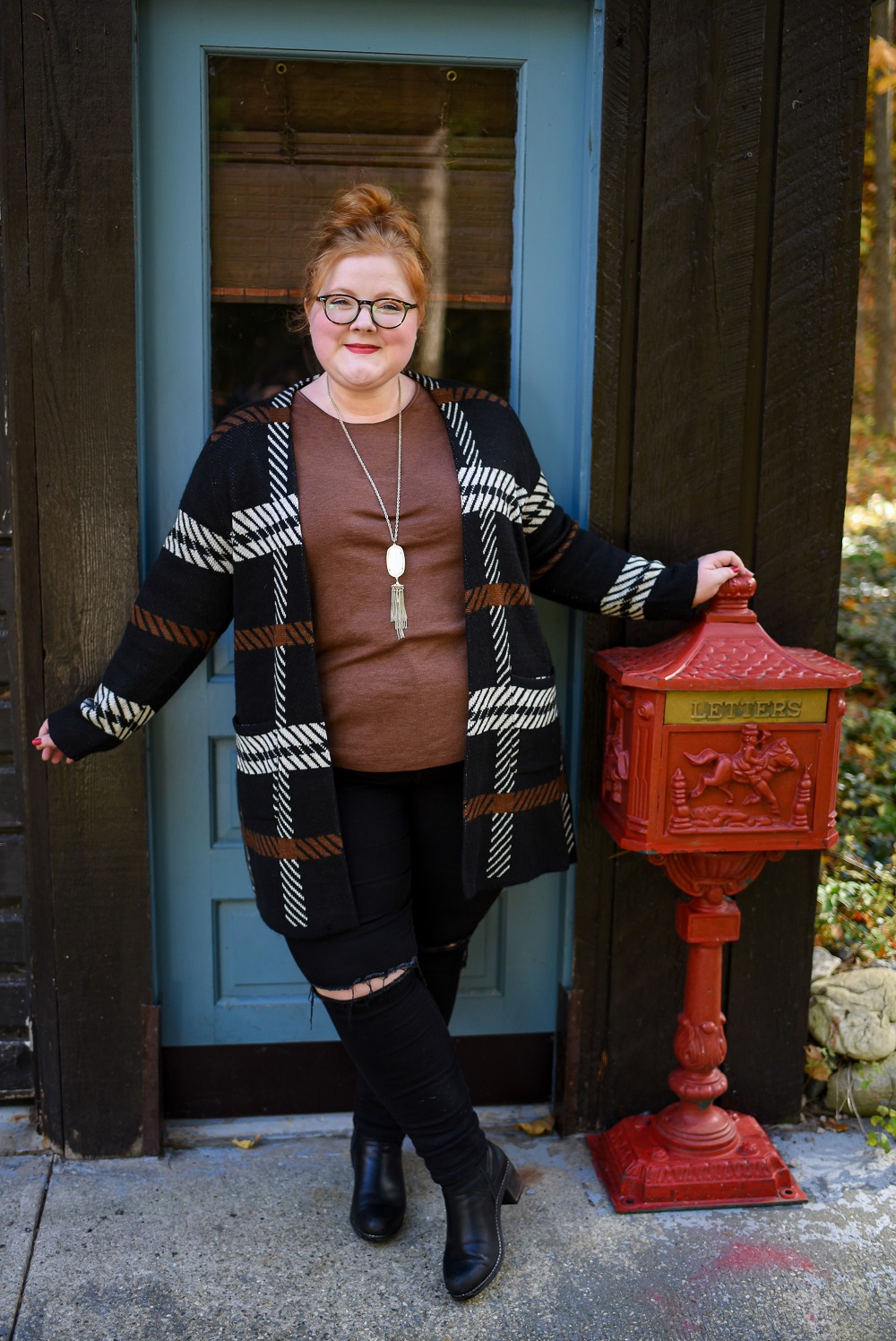 Fall Color Lookbook with Christopher and Banks: plus size autumn outfits from C&B photographed against the changing leaves of fall in northern Michigan. #christopherandbanks #exclusivelycb #fallcolortour #falloutfits #fallcolors #fallstyle #fallfashion