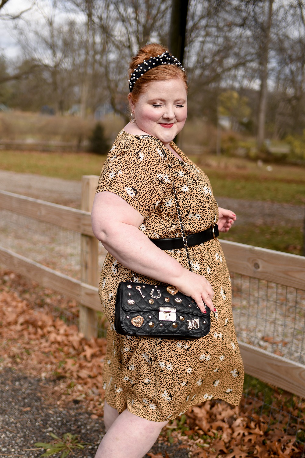 An Introduction to Bobeau Brand at Nordstrom: a review of Bobeau straight and plus size knit separates, lounge wear, cardigans, tees, and easy-wear dresses. #nordstrom #bobeau #thanksgivingoutfit #thanksgivingdress #plussizefashion #plussizeoutfit