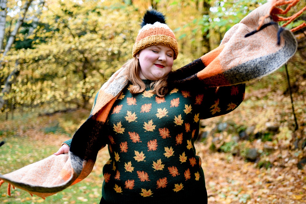 Kiel James Patrick Holiday Sweaters: Give the gift of cozy this holiday season with a KJP novelty holiday sweater like this Big Cozy Fall Leaf Sweater. #kieljamespatrick #kjp #showyourropes #holidaysweater #christmassweater #noveltysweater 