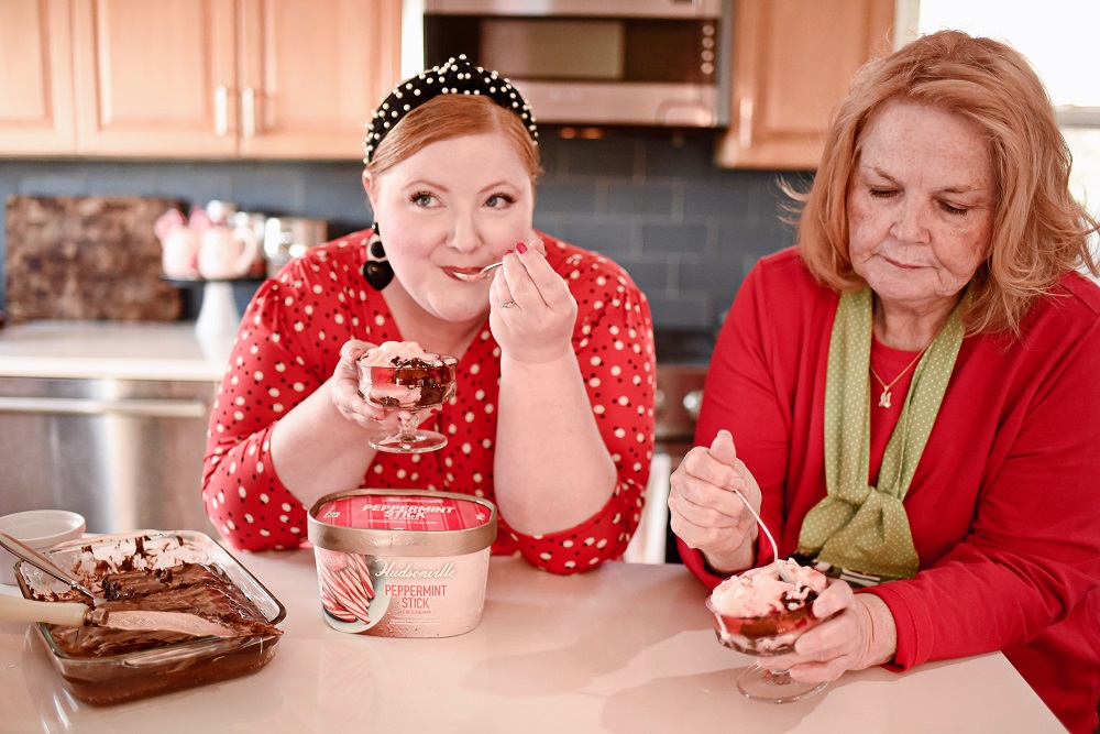 Peppermint Brownie Sundaes with Hudsonville Ice Cream: simple and scrumptious holiday ice cream sundaes featuring limited edition Peppermint Stick! #hudsonvilleicecream #hudsonville #peppermintbrowniesundaes #icecreamsundaerecipe #browniesundaerecipe #peppermintstickicecream