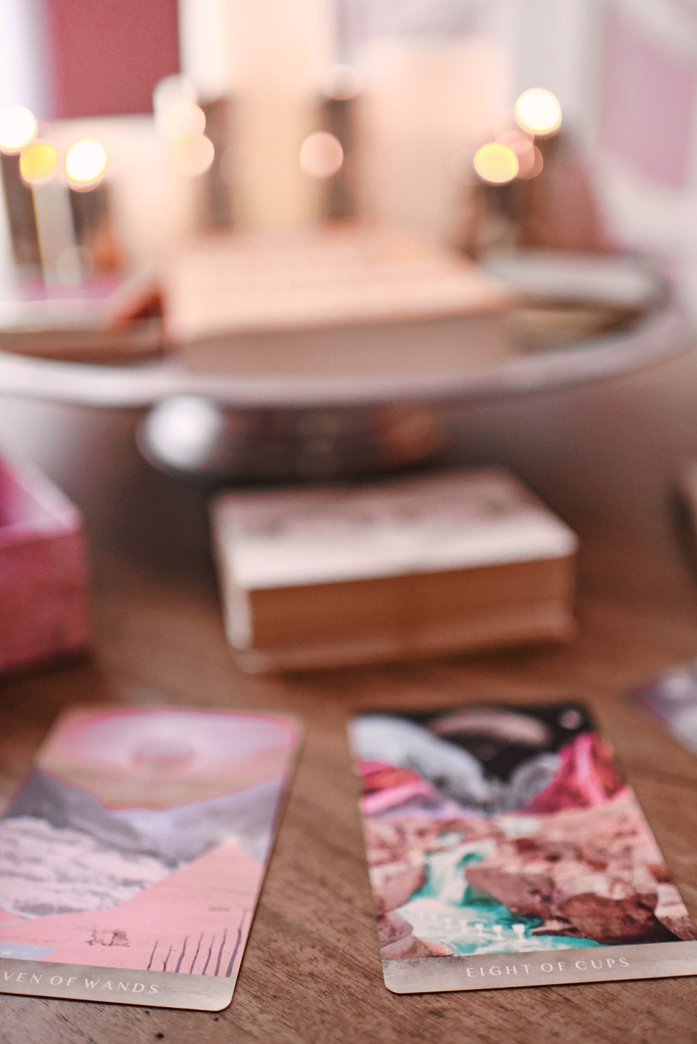 Centering Yourself: Mind, Body, & Spirit with The Moonchild Tarot. A guided journaling activity for self-reflection and giving thanks this Thanksgiving. #themoonchildtarot #mindbodyspirit #spellandthegypsycollective #spellthelabel #cultivatinggratitude