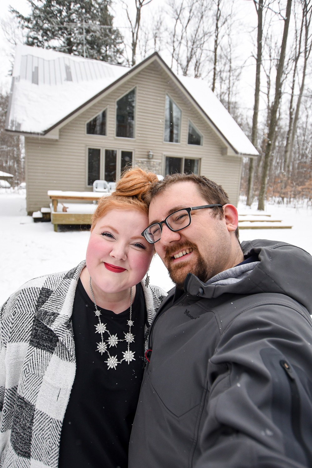 A Winter Chalet Getaway in Cedar, Michigan: the Up North Chalet is a winter cabin Airbnb vacation rental near Traverse City. #cedarmi #cedarmichigan #traversecityrental #traversecitycabin #winterchalet #puremichigan