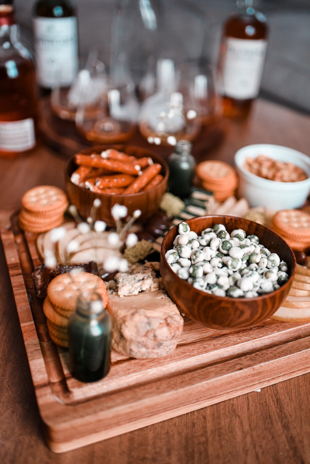 A Scotch Whisky Tasting at Home: with reviews of Laphraoig Islay scotch whisky, Talisker scotch whisky, and Aberlour scotch whisky. #whisky #scotchwhisky #whiskytasting #scotchtasting #greenlinegoods #laphroaigreview #taliskerreview #aberlourreview