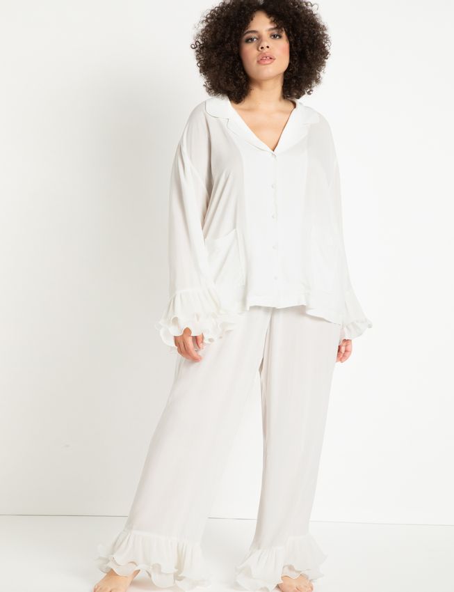 Pretty Plus Size Sleepwear: a plus size lookbook of lounge outfits from ELOQUII, Draper James, and Pillotalk. #loungewear #sleepwear #plussizelounge #plussizesleepwear #plussizepajamas