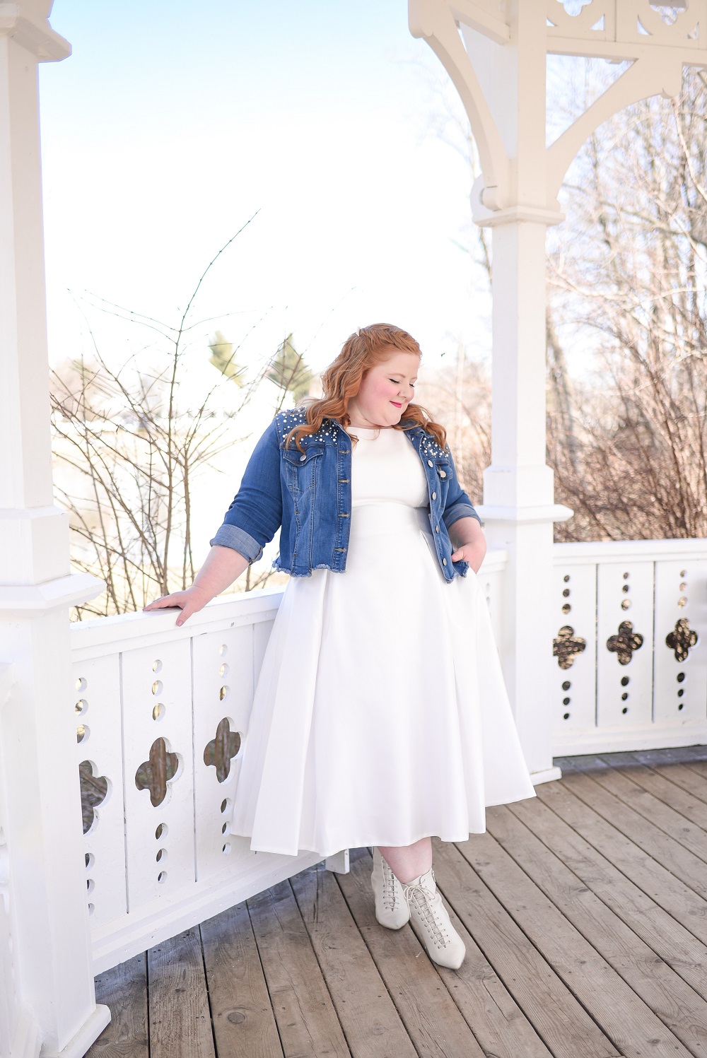 A Little White Dress from Adrianna Papell: a bride's perfect engagement party, bridal shower, rehearsal dinner or farewell brunch dress. #adriannapapell #engagementpartydress #bridalshowerdress #rehearsaldinnerdress #littlewhitedress