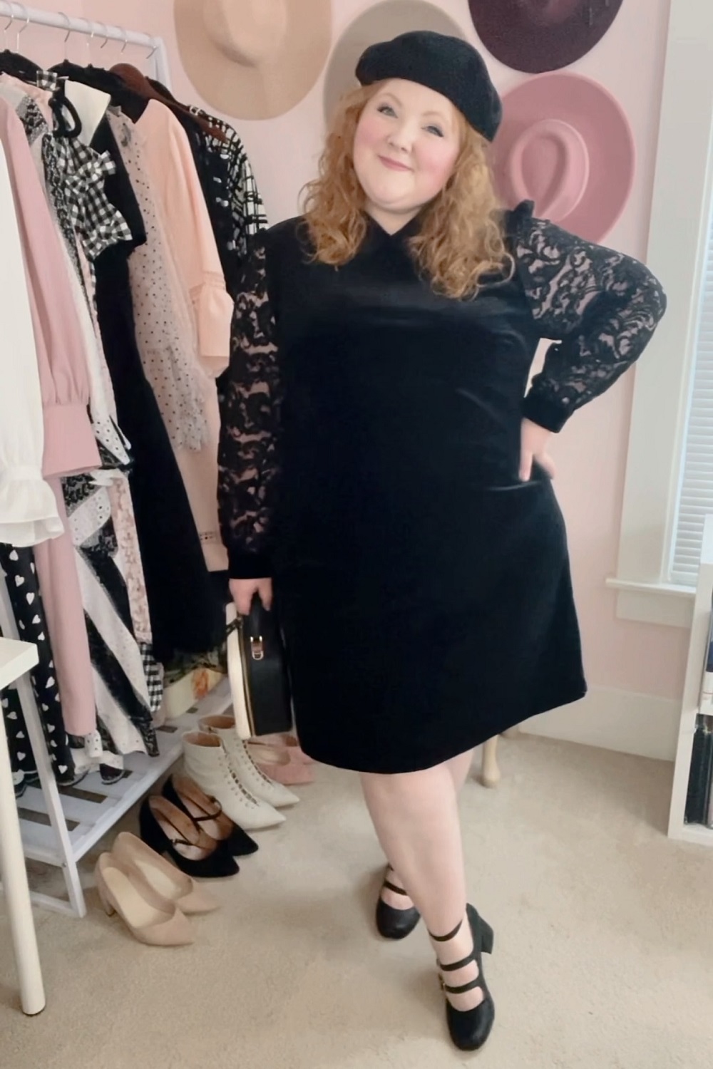 Parisian Chic Plus Size Style: a pink black and white outfit lookbook inspired by Paris, French berets, and ballerina tulle skirts. #parisianchic #frenchgirlstyle #frenchgirlfashion #parisfashion #parisstyle #plussizefashion #plussizeinfluencer