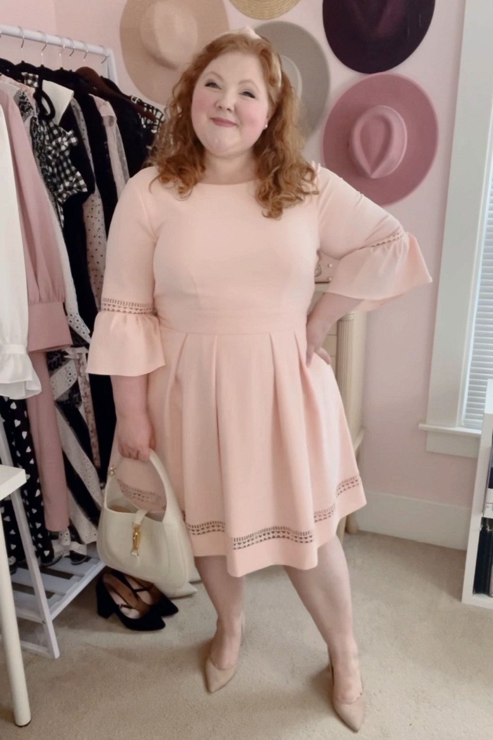 Parisian Chic Plus Size Style: a pink black and white outfit lookbook inspired by Paris, French berets, and ballerina tulle skirts. #parisianchic #frenchgirlstyle #frenchgirlfashion #parisfashion #parisstyle #plussizefashion #plussizeinfluencer