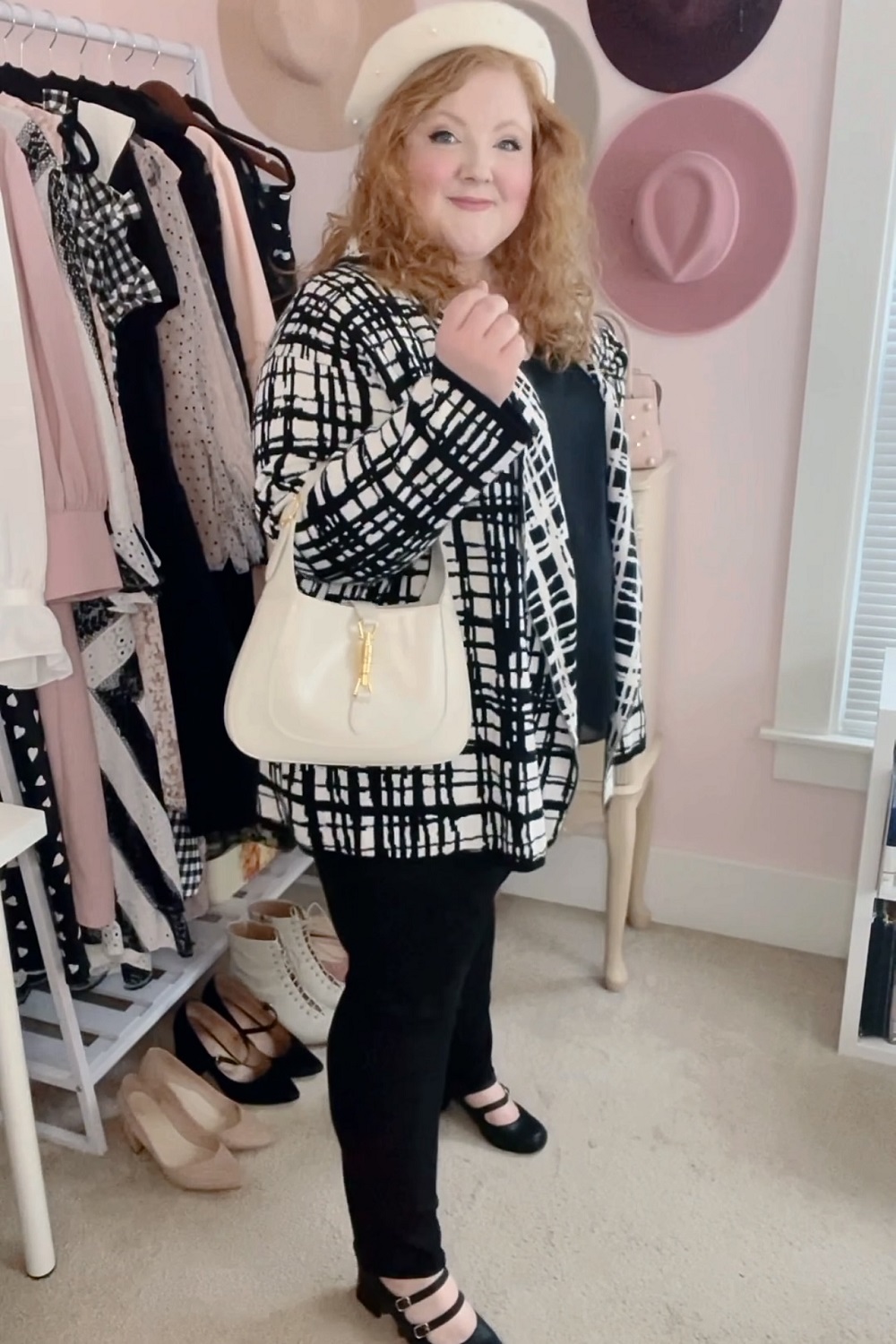 Parisian Chic Plus Size Style: a pink black and white outfit lookbook inspired by Paris, French berets, and ballerina tulle skirts. #parisianchic #frenchgirlstyle #frenchgirlfashion #parisfashion #parisstyle #plussizefashion #plussizeinfluencer