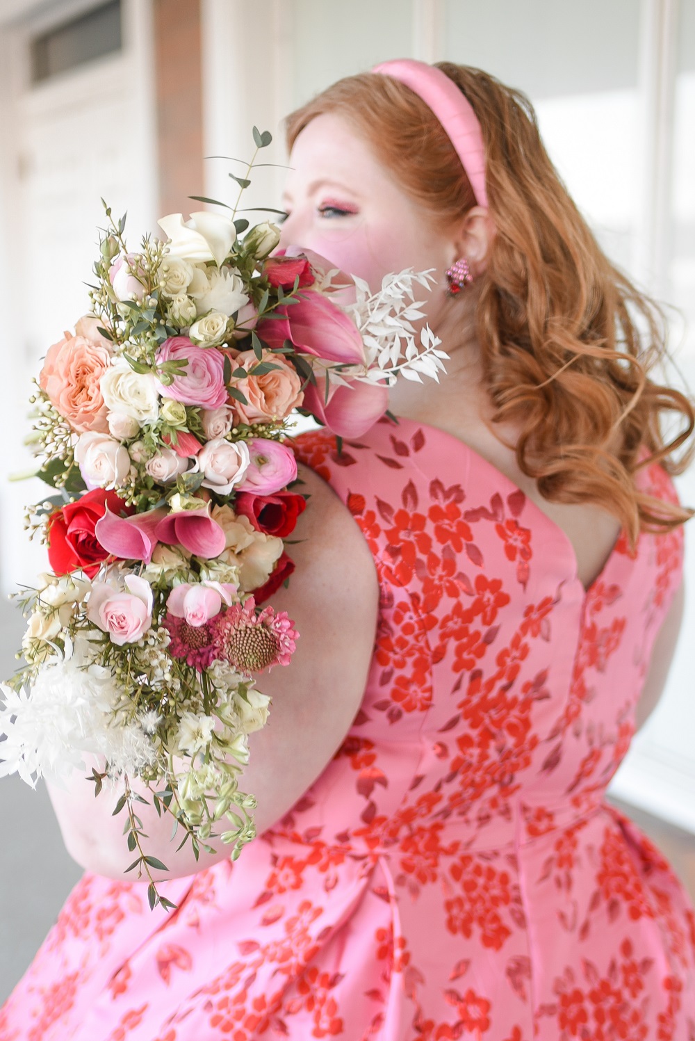 A Review of 3 Flower Delivery Services: Farmgirl Flowers, The Bouqs Co., and UrbanStems. See which online florist brand is right for you! #flowerdelivery #freshflowers #floristreview #flowerreview #thebouqsco #thebouqscoreview #bouqslove