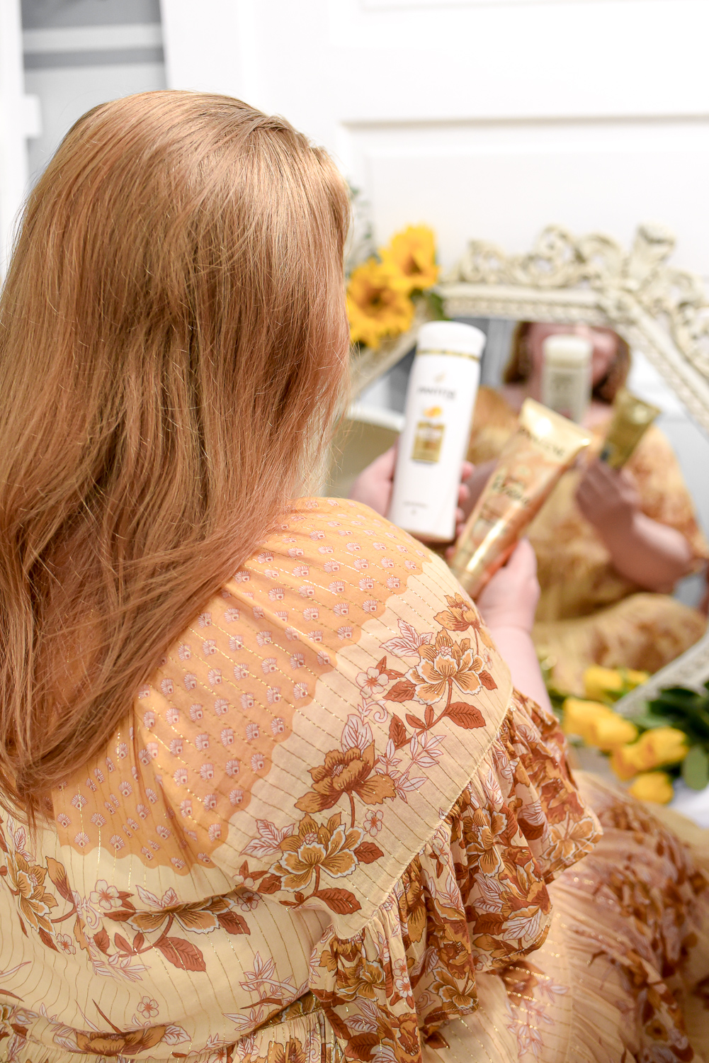 A Review of the Pantene Miracle Rescue Collection: Deep Conditioning Treatment, Moisture Mix-In Treatment, and Intense Rescue Shots. #pantene #pantenemiraclerescue #haircare #PanteneXMeijer