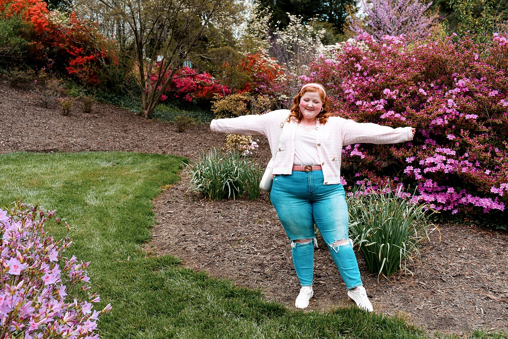 Spring at the Biltmore Estate: a travel guide for the Biltmore's annual Biltmore Blooms flower festival outside Asheville, North Carolina. #biltmoreblooms #biltmoreestate #flowerfestival #visitasheville #plussizetravelblog