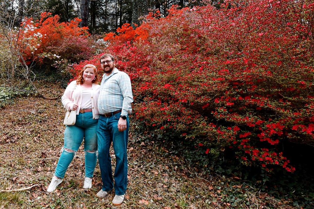 Spring at the Biltmore Estate: a travel guide for the Biltmore's annual Biltmore Blooms flower festival outside Asheville, North Carolina. #biltmoreblooms #biltmoreestate #flowerfestival #visitasheville #plussizetravelblog
