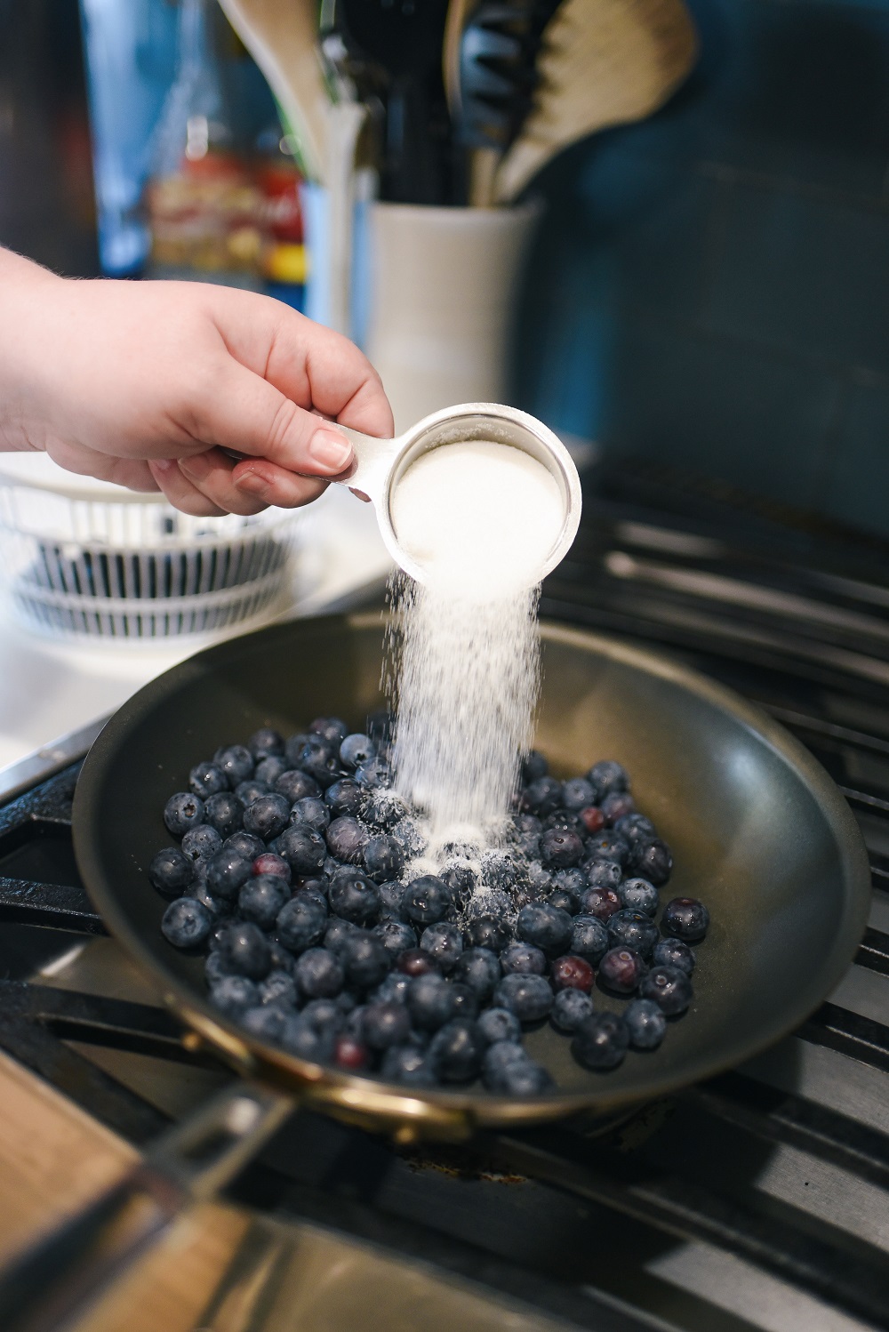 Red White and Blue Desserts for Summertime featuring Hudsonville Ice Cream's American Fireworks and Blueberry Graham Delight. #hudsonvilleicecream #redwhiteandbluedessert #redwhiteandbluerecipe #fourthofjulyrecipe #fourthofjulydessert #hudsonvilleamericanfireworks #hudsonvilleblueberrygrahamdelight