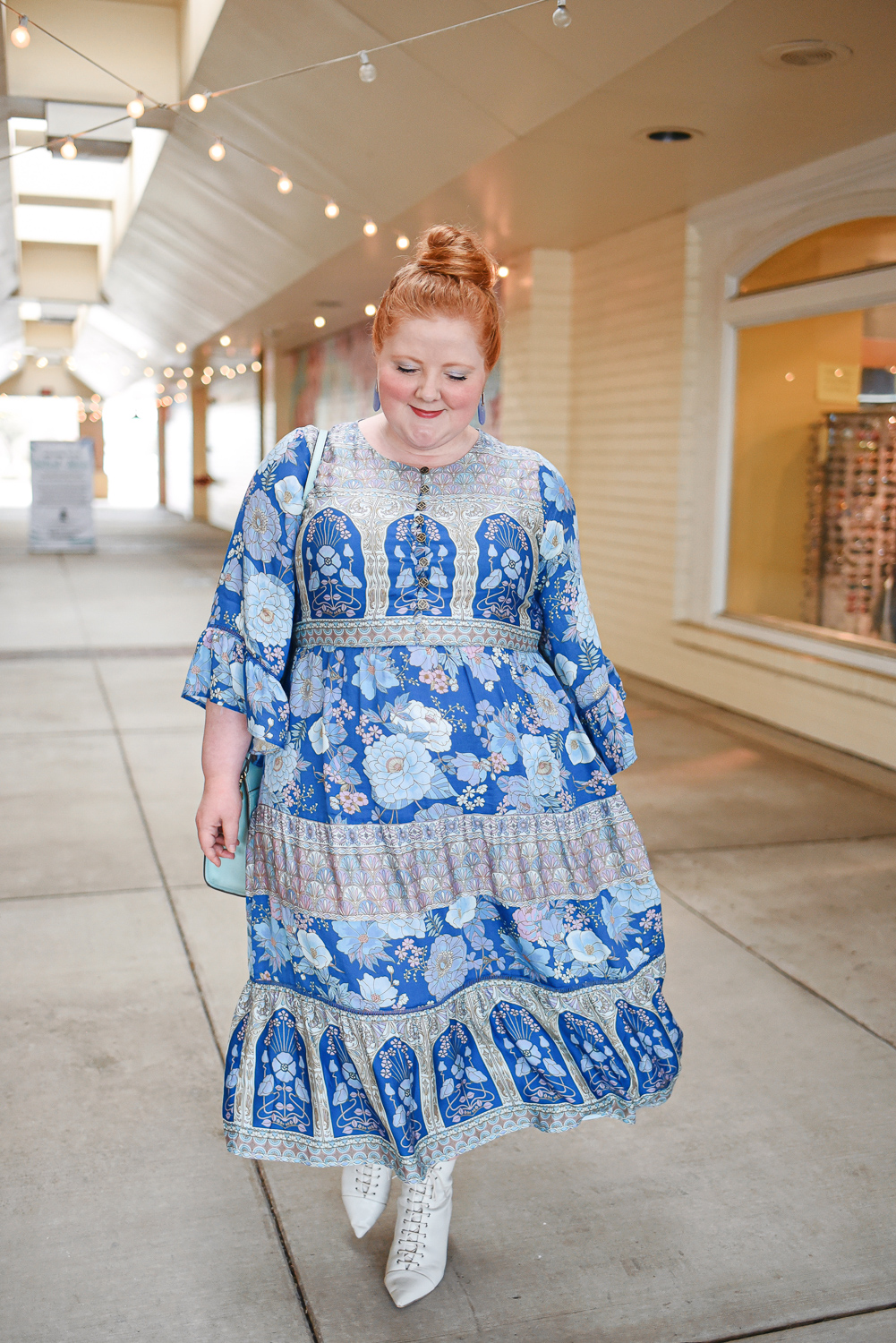 Introduction and Review of Nine Lives Bazaar: this boho-meets-disco fashion brands ships internationally and carries sizes 2-16 US.  #ninelivesbazaar #bohemianfashion #bohofashion #bohostyle #bohodress