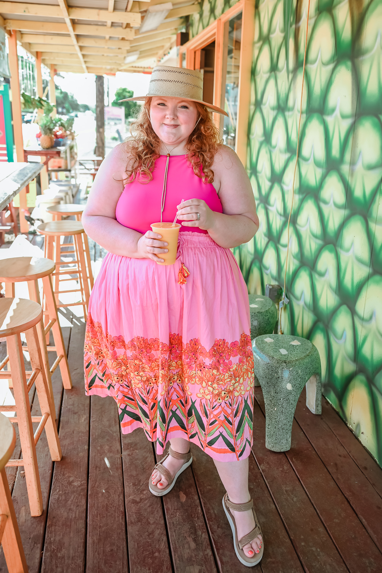 Plus Size Hawaii Vacation Outfits: a plus size travel and lifestyle blogger shares her tips on where to shop and what to wear to Kauai.