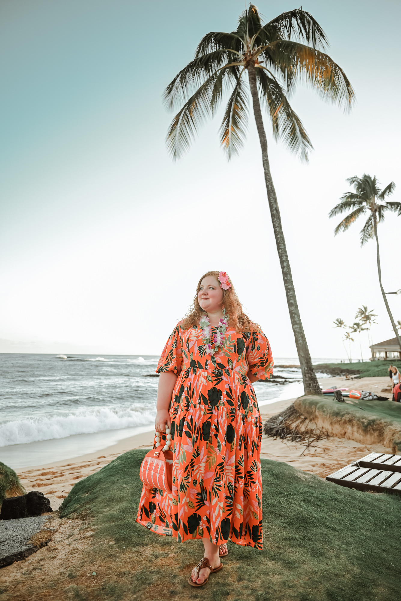 Plus Size Hawaii Vacation Outfits: a plus size travel and lifestyle blogger shares her tips on where to shop and what to wear to Kauai.