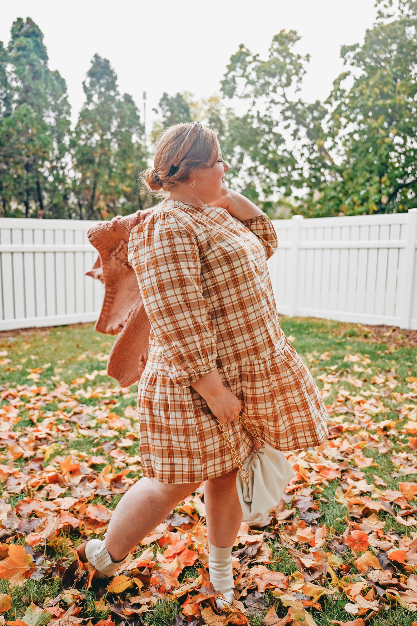 A Plus Size Autumn Outfit from Walmart: shop new plus size arrivals from Walmart like plaid dresses, chunky knit cardigans and western boots. #walmart #walmartfashion #fallfashion #falloutfit #fallstyle #plussizefashion #plussizeoutfit