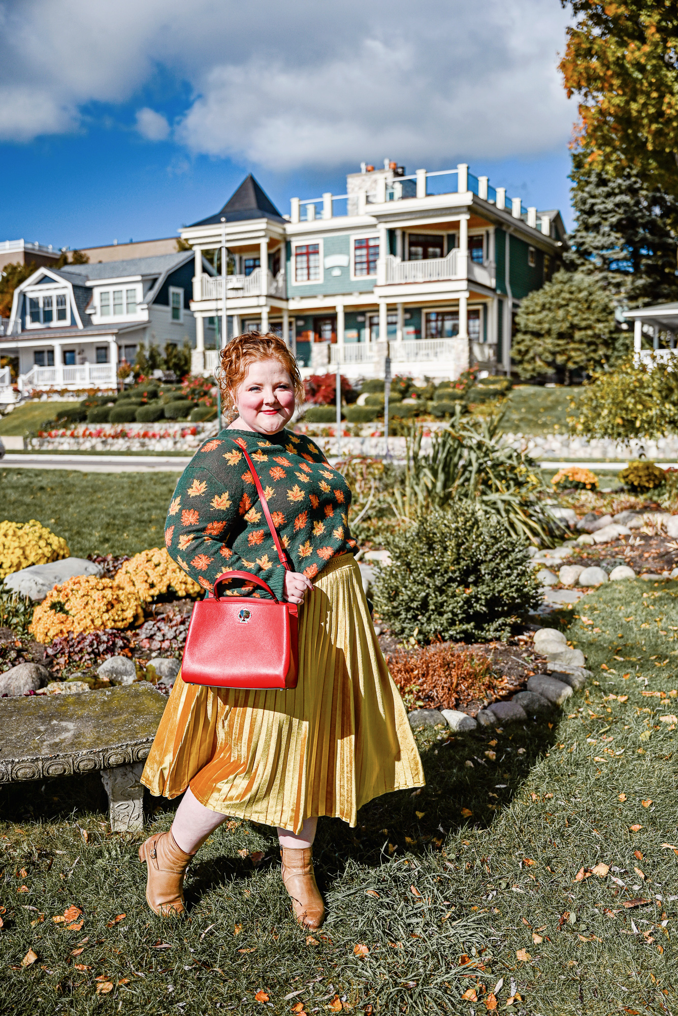 What to Wear on a Fall Color Trip: a travel guide and style diary from a fall getaway along the Tunnel of Trees in Harbor Springs, Michigan.