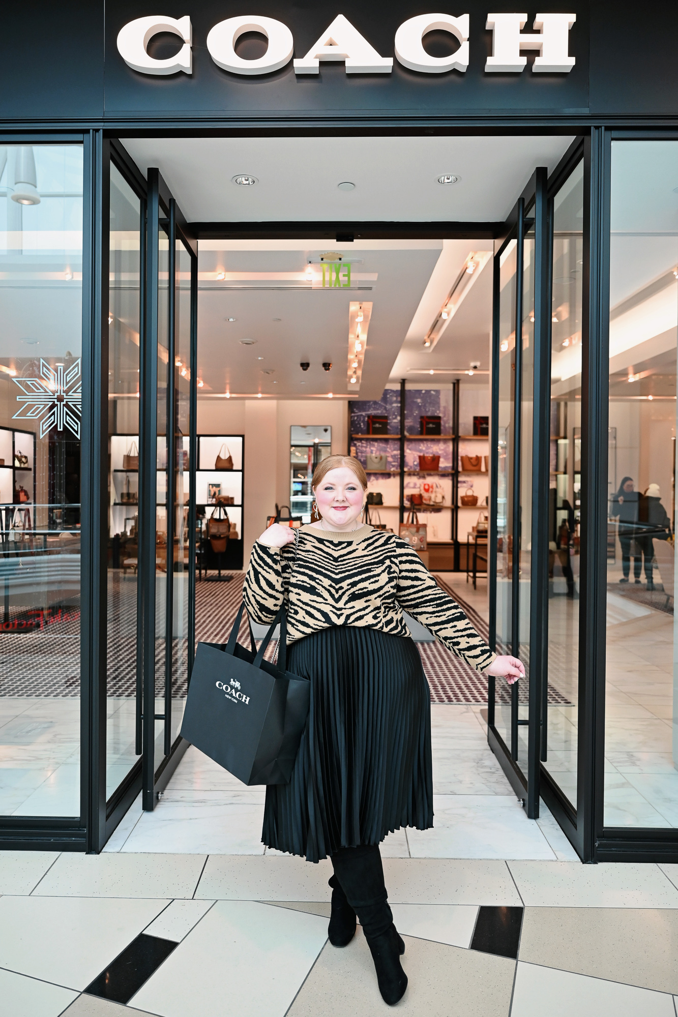Free Gift with Purchase at COACH Twelve Oaks: COACH in Novi, Michigan is gifting WWAW readers a custom hangtag with all in-store purchases. 
