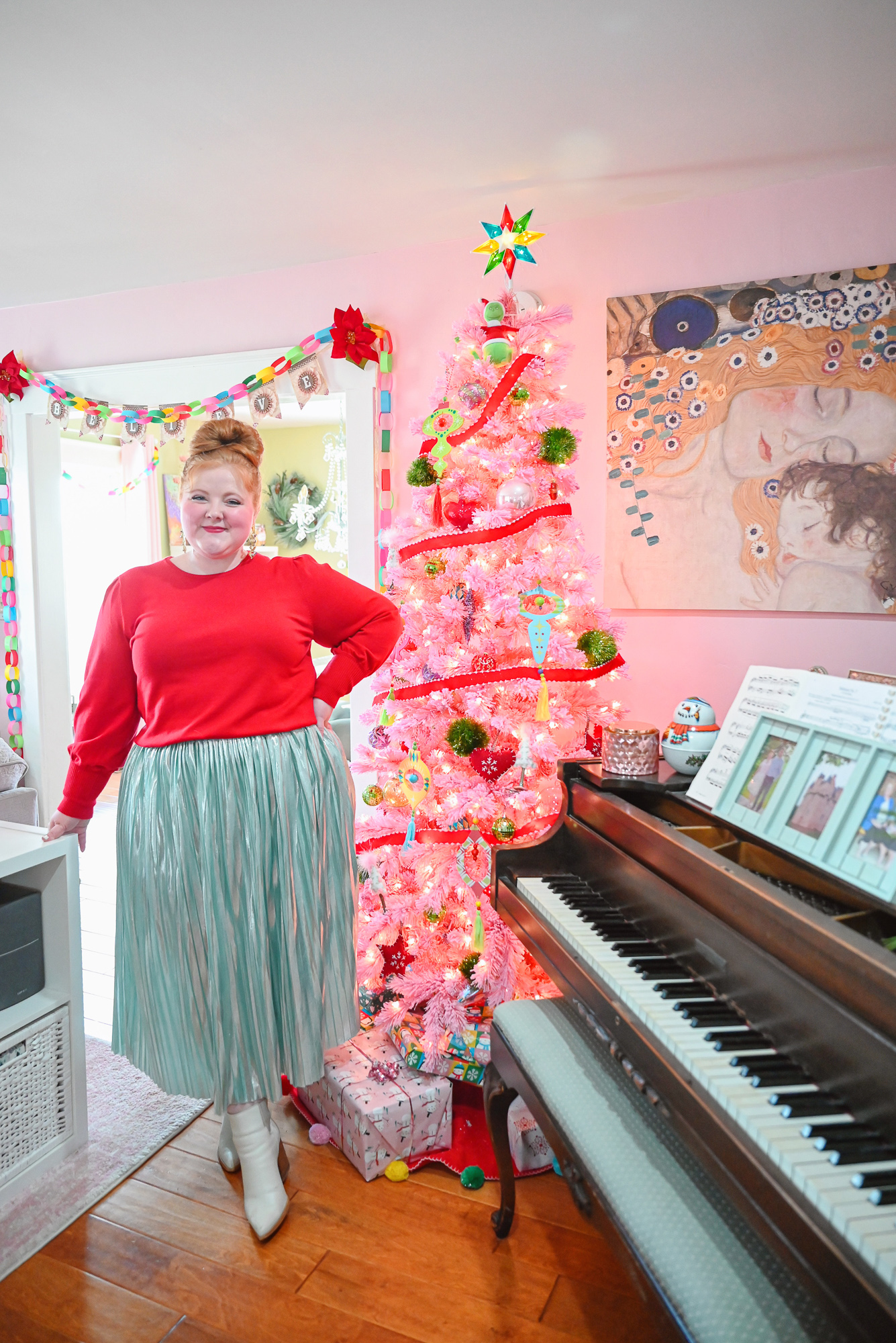 My WHOVILLE Holiday Home Tour: home decorating tips for a very merry Grinchmas, with ornaments and decor for you to shop.