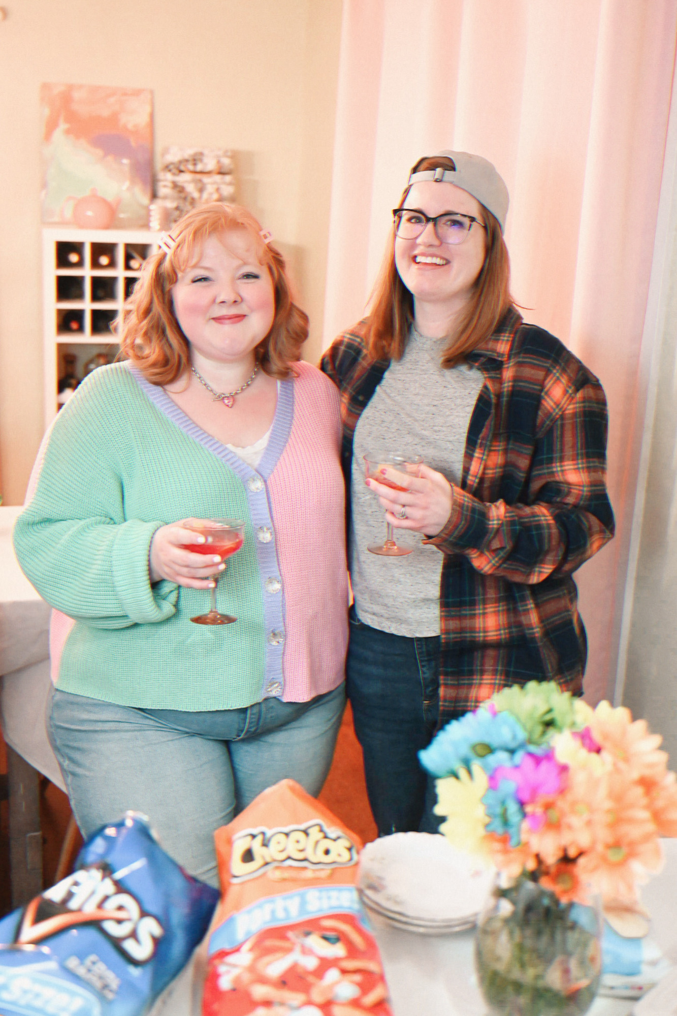 How to Throw a 90s Party: a millennial shares her tips for a throwback 90s party with SATC cosmos, pizza rolls, Kid Cuisine, and pop trivia!