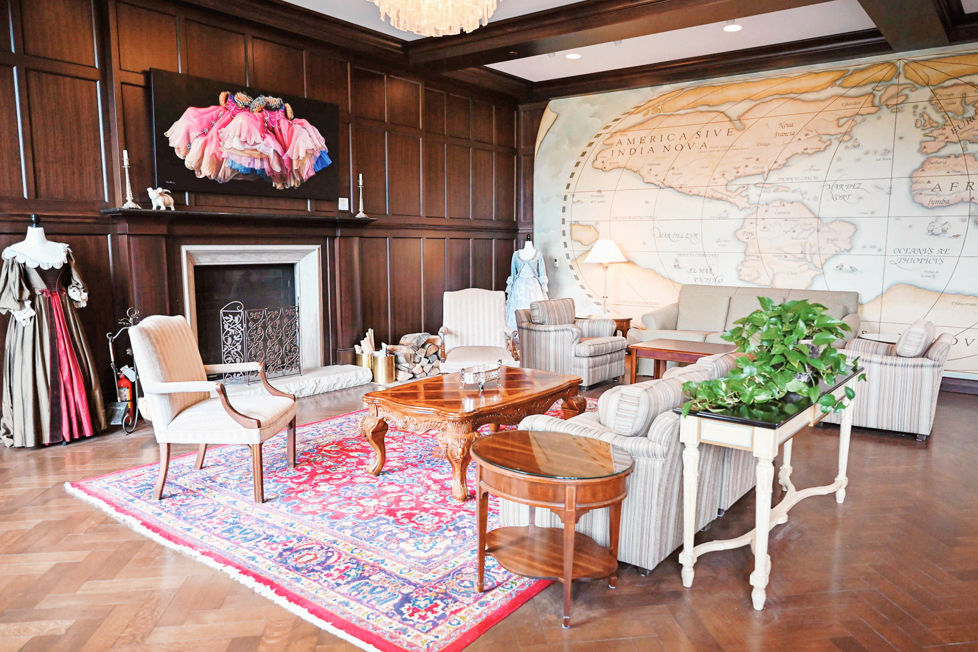 10 Ways to Romance Your Stay at The Bruce Hotel | a review of the boutique luxury Bruce Hotel in Stratford, Ontario.
