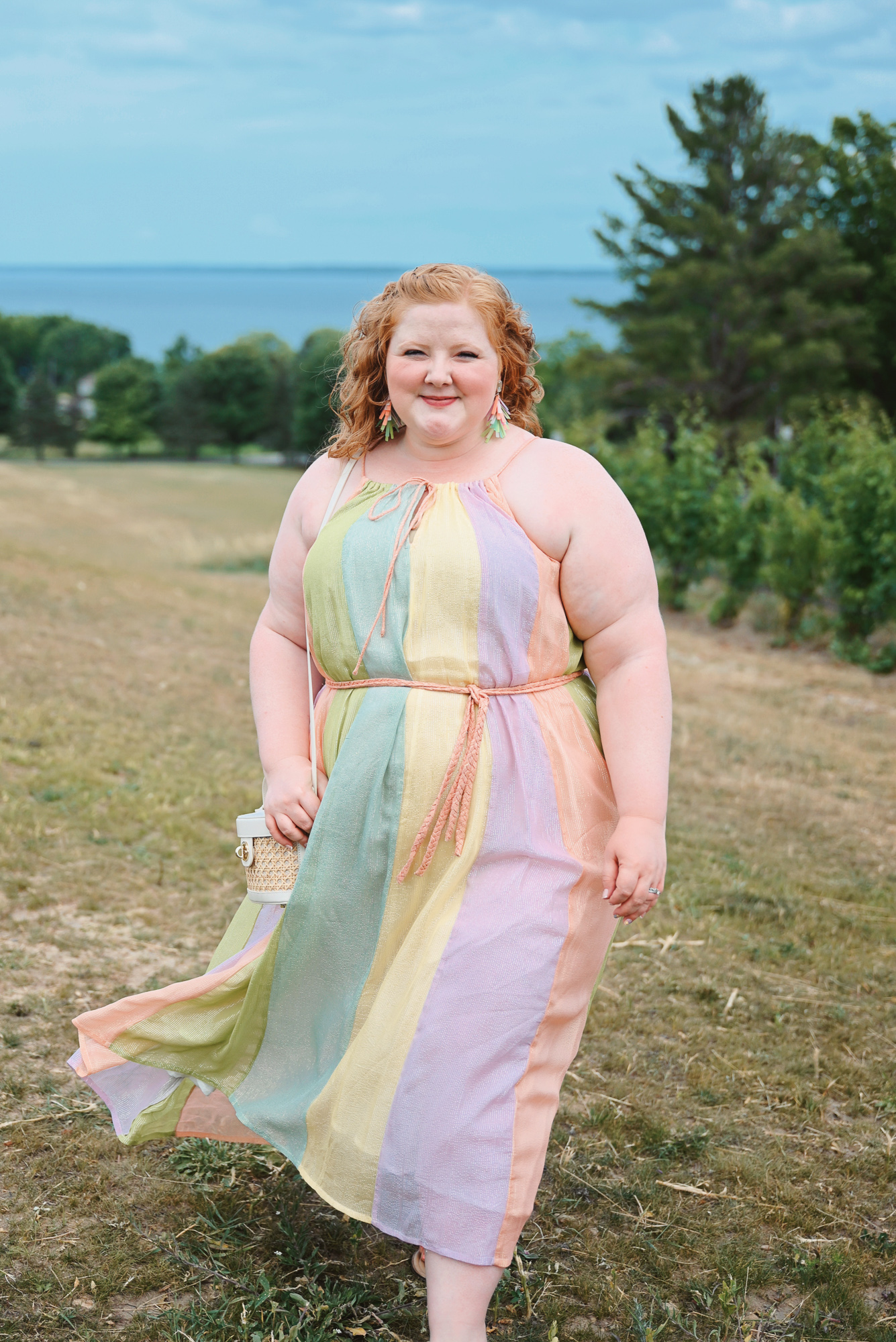 SUNDRESS Brand Guide + Review | A women’s clothing brand sizes xs-XXL specializing in colorful shimmering sundresses and swim coverups.