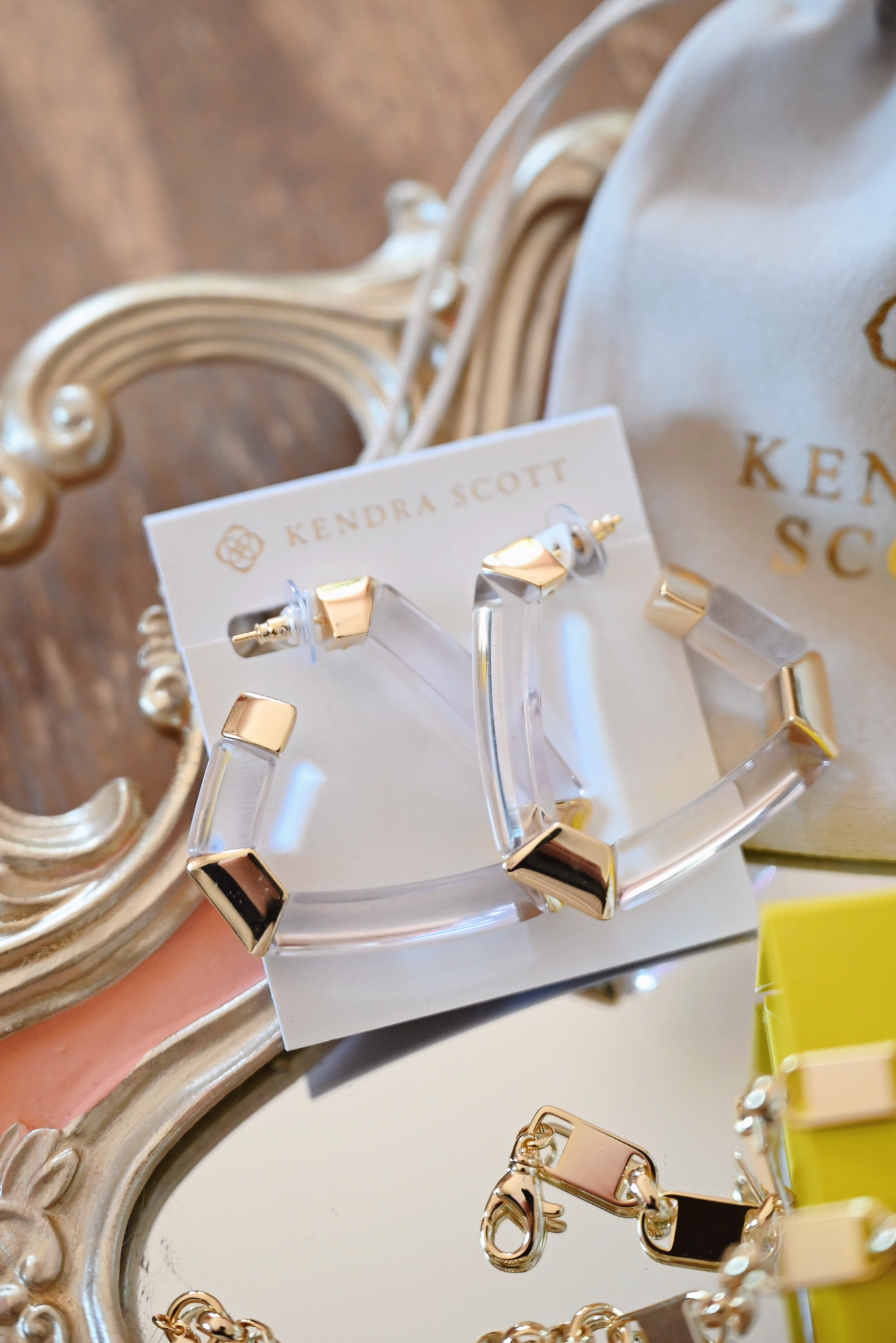 My Favorite Fall Picks from Kendra Scott | Shop everyday jewelry, statement jewelry, build-your-own sets, and styles for holiday gifting.