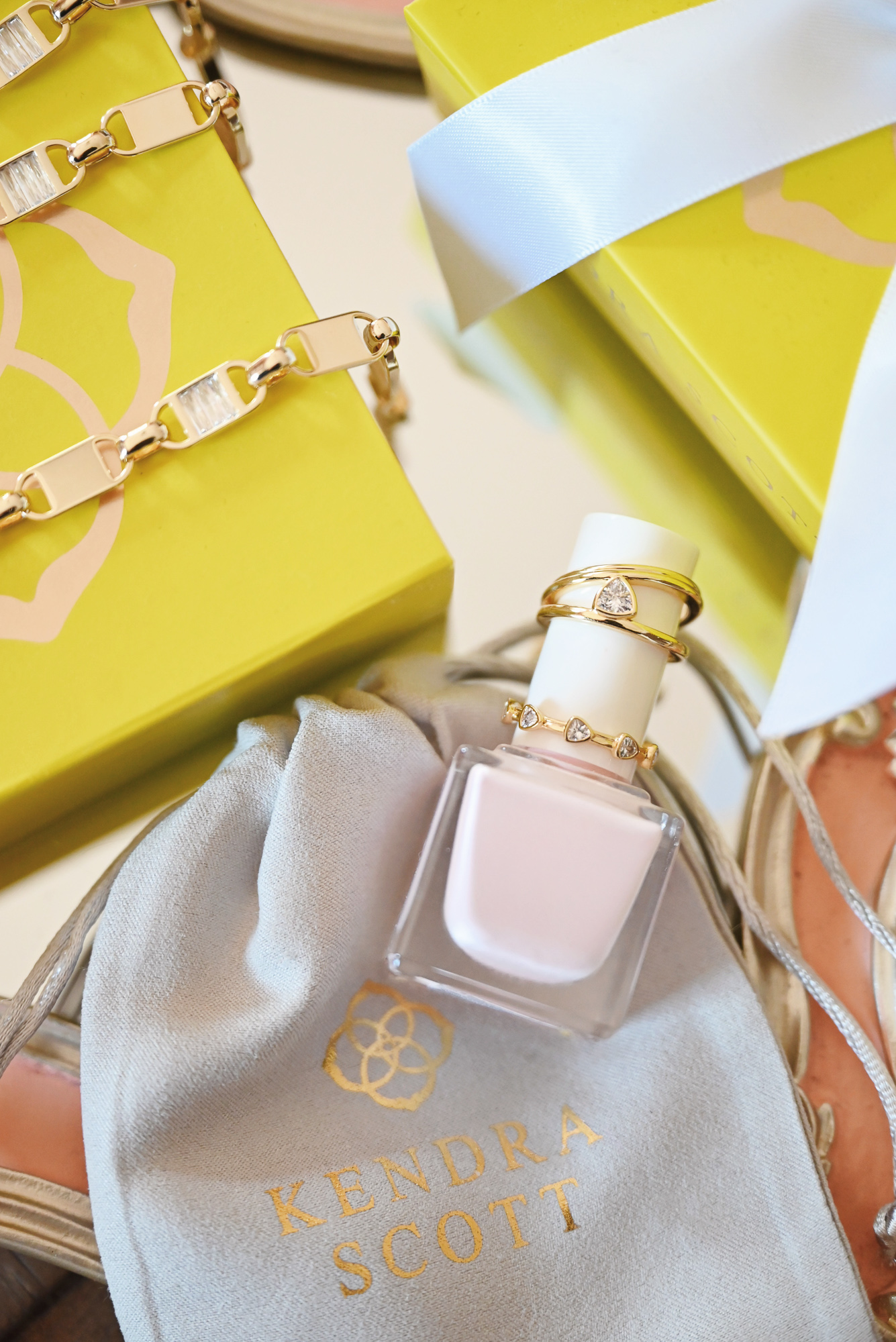My Favorite Fall Picks from Kendra Scott | Shop everyday jewelry, statement jewelry, build-your-own sets, and styles for holiday gifting.